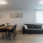 Linett Apartamento